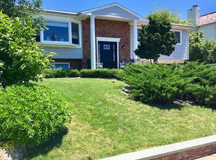 80 Blackheath Rd, Lido Beach, NY 11561