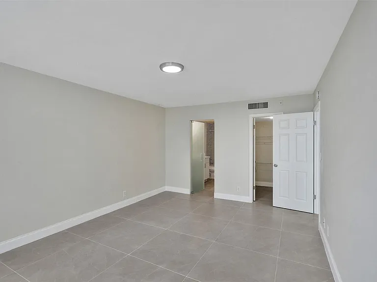 4222 Inverrary Blvd #4810 — Photo 32