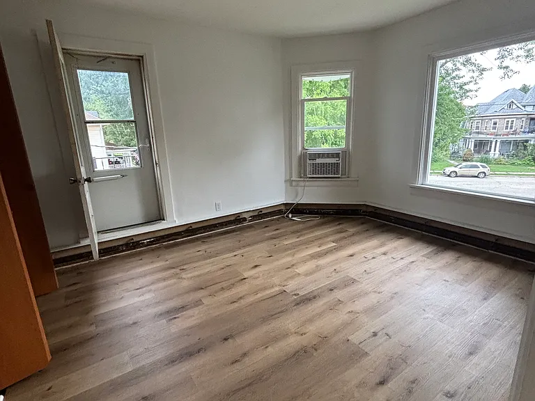 301 N Main St #3 — Photo 2