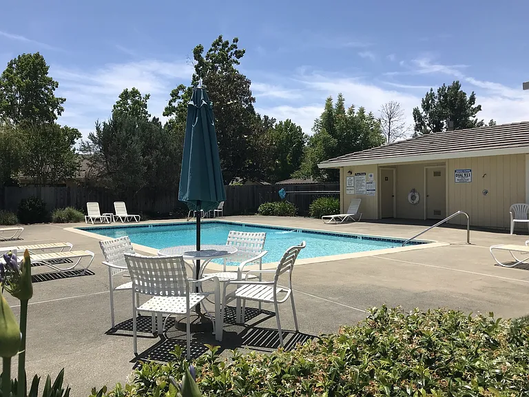 1633 San Vicente Ave — Photo 25