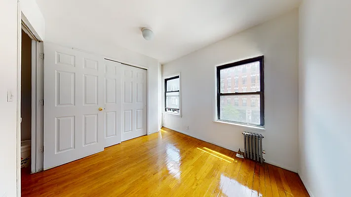 Rented by Bond New York | media 26