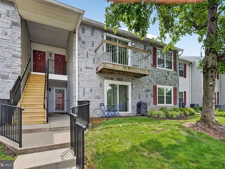 18 Quince Ct — Photo 1