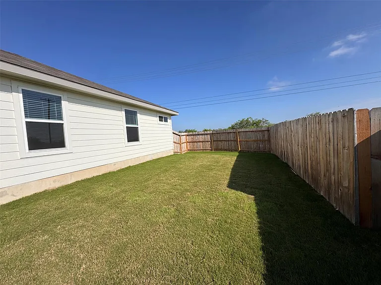 204 Steele Hbr — Photo 36