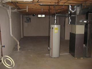 4th image of 22499 Silver Creek Dr