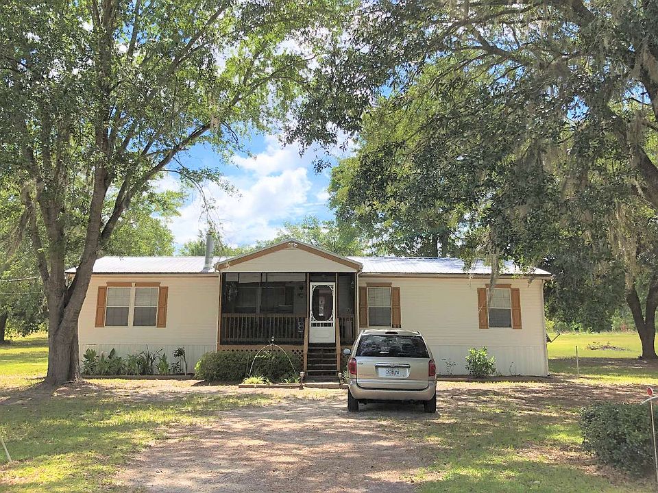 1st image of 291 SE Valerie Ct