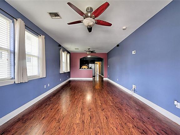 2nd image of 5472-74 Hawthorne Pl