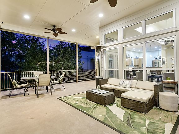 4th image of 2510 River Oaks Dr