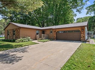 4102 Meadowfield St, Hudsonville, MI 49426