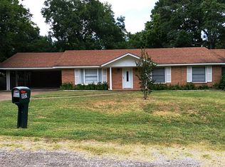 802 Wilson St, Crockett, TX 75835