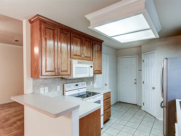 113 Karten Ln — Photo 9