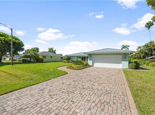 9757 Berkshire ST, NAPLES, FL 34109