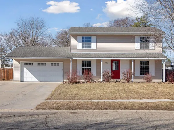 916 Redwell Ln, Apple Valley, MN 55124