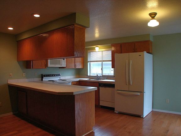 3rd image of 12104 157th Street Ct E