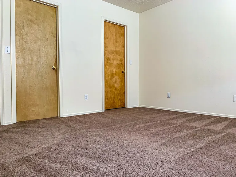 924 Valencia Dr SE — Photo 67