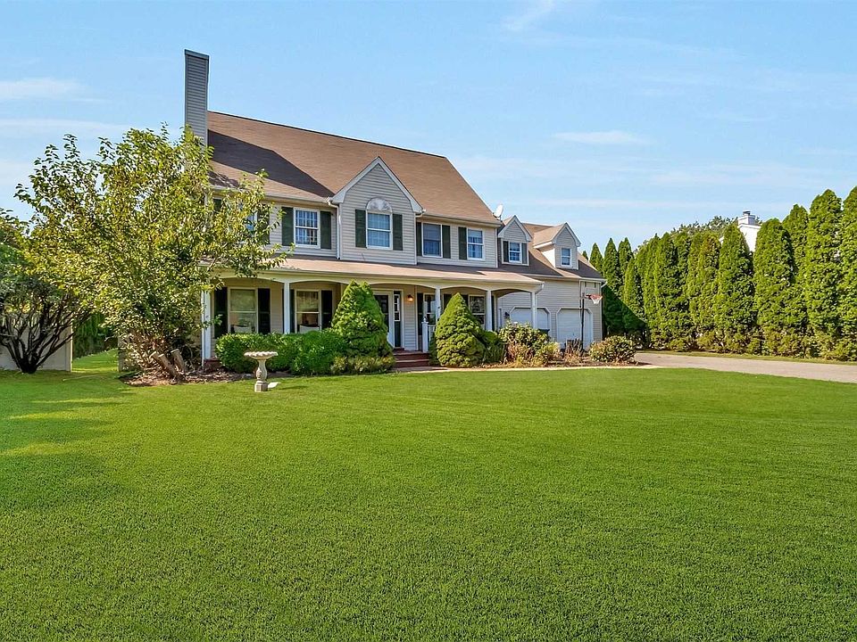 1st image of 550 Oriole Dr