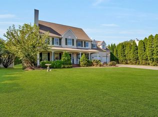 550 Oriole Dr, Southold, NY 11971