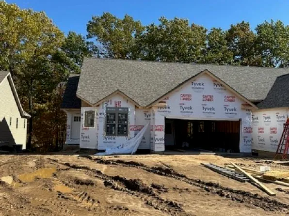 1637 Rivers Edge Ct, Adrian, MI 49221