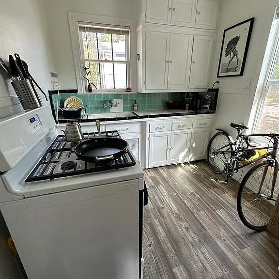 3303 Duval St #A — Photo 10