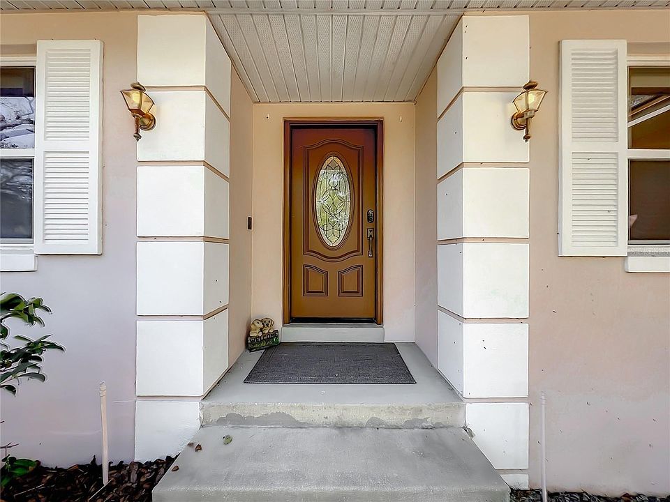 1st image of 108 Sweetbay Ln