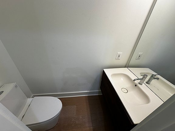 4th image of 517 M St NE #1