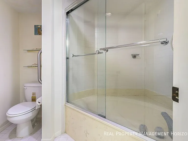 5135 Gulf Of Mexico Dr #103 — Photo 20