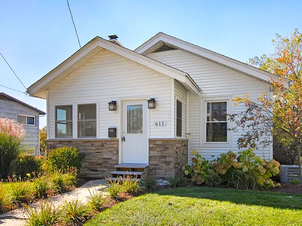 611 N Washington Ave, Batavia, IL 60510