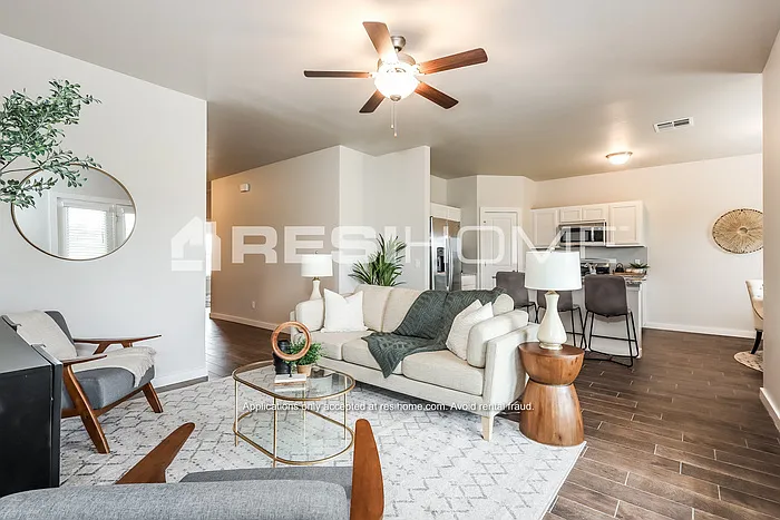 8112 Brighton Ave — Photo 4