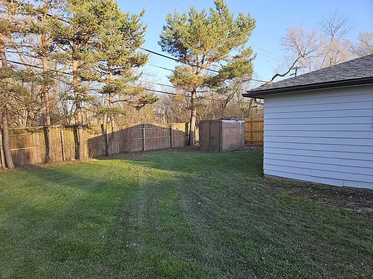 727 Skyline Dr — Photo 7