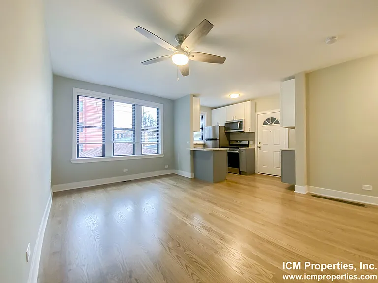 36201B N Marshfield Ave #1B — Photo 2