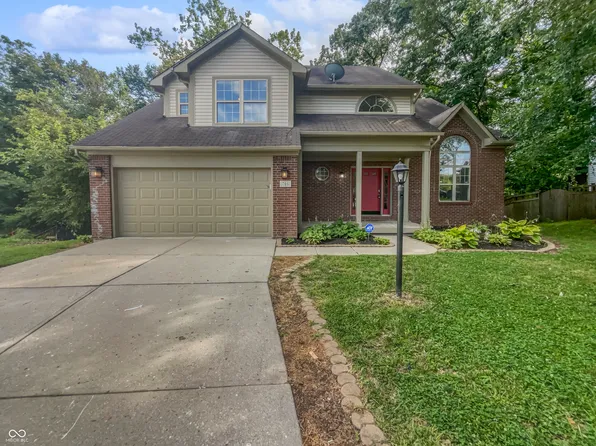 706 Pioneer Woods Dr, Indianapolis, IN 46224