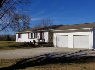 12574 S Prairie Grove Rd, West Burlington, IA 52655