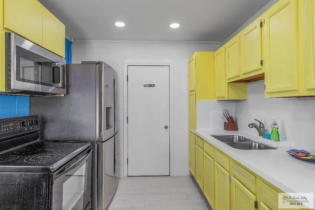 1 bed, 1.0 bath, 500 sqft, $2,400 — Photo 4