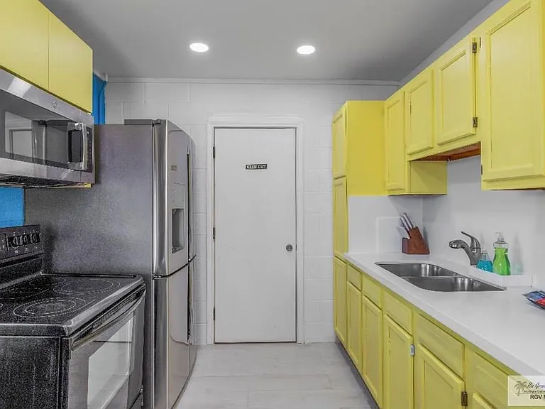 1440 Harbor Island Dr — Photo 4