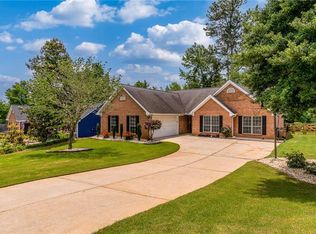 5917 Williamsport Dr, Flowery Branch, GA 30542