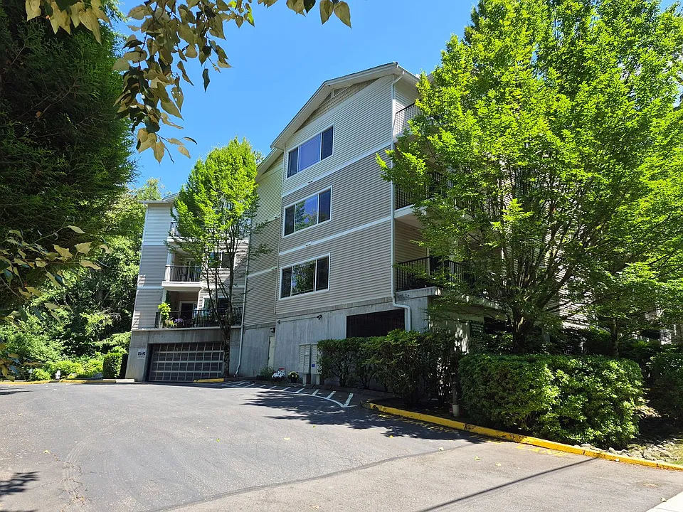 15000 Juanita Dr NE #302