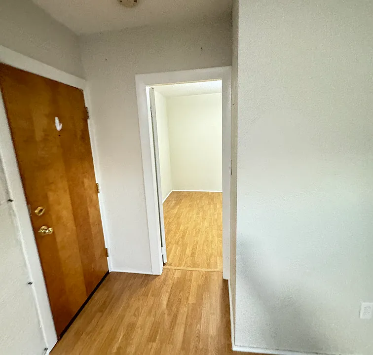10 Henchman St #5M