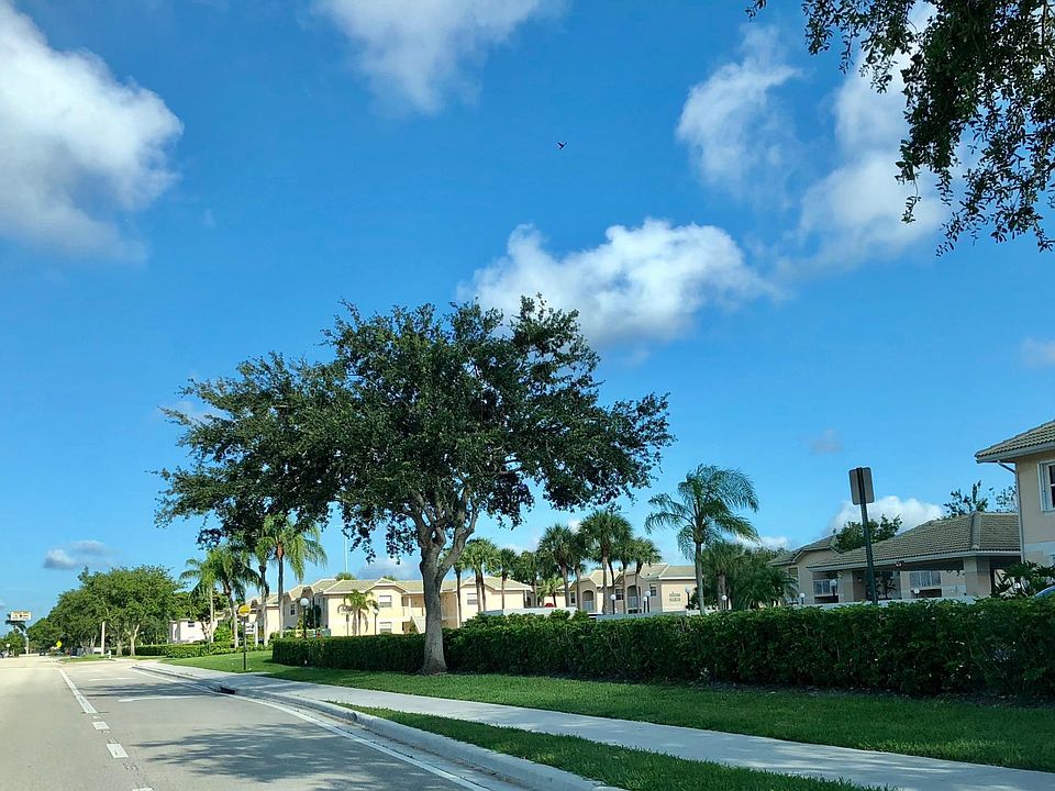 1st image of 12097 Royal Palm Blvd