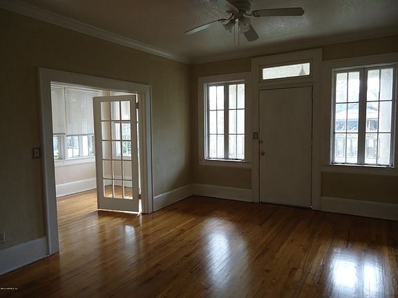 3rd image of 2245 College St