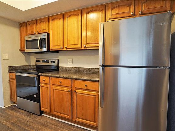 3rd image of 660 26th Ave S