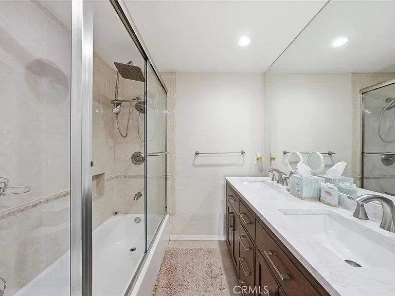227 S Irena Ave — Photo 52