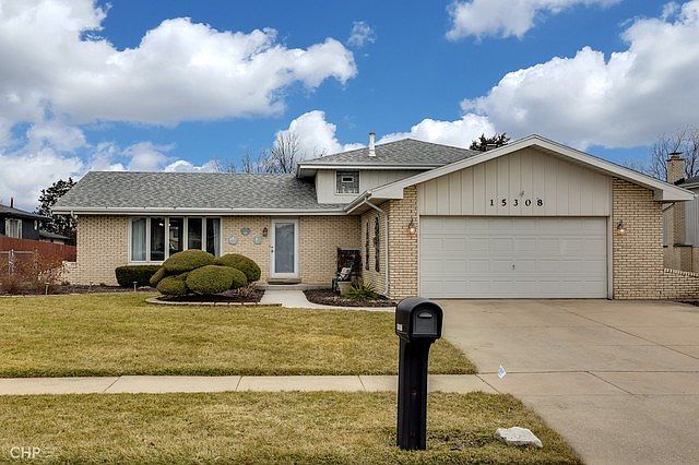 1st image of 15308 Brassie Dr