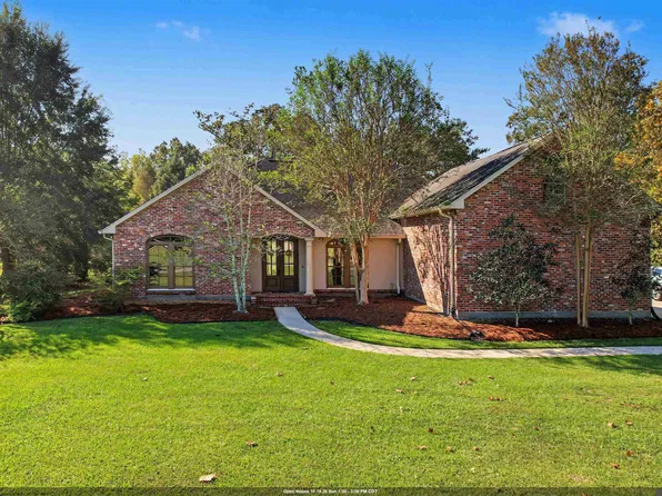 20704 La Rouge Ct, Livingston, LA 70754
