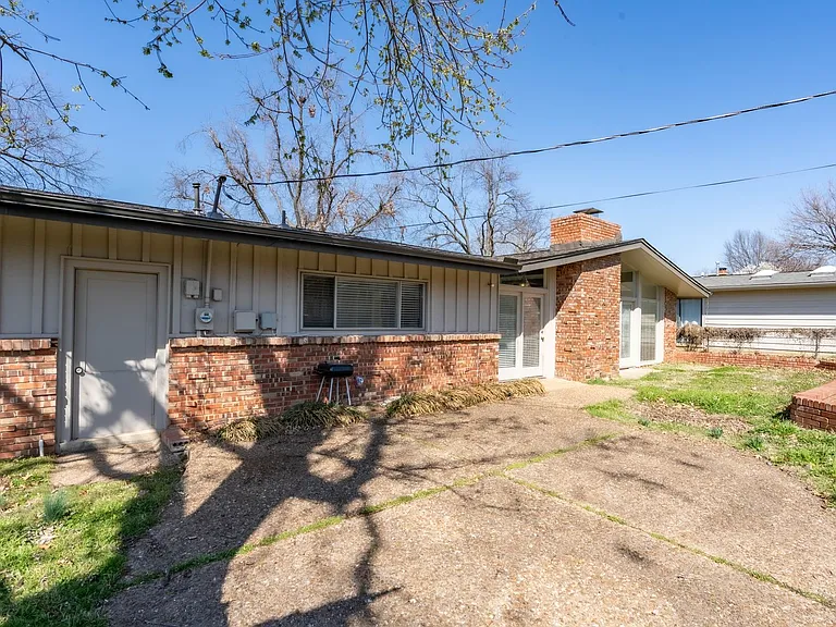 4132 E 48th Pl — Photo 16