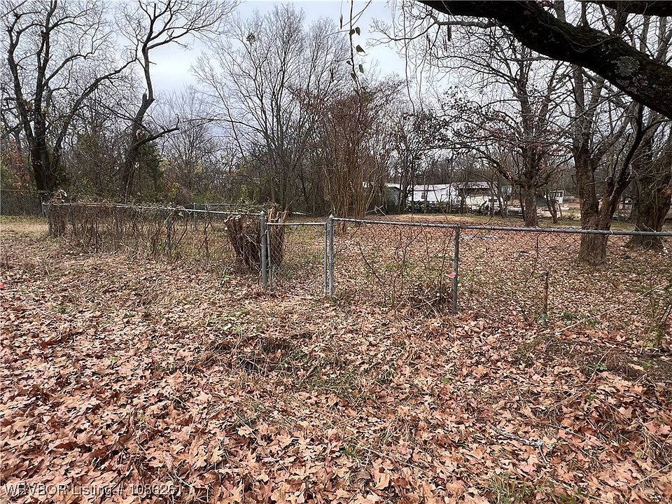 1st image of 745 Yoakum Ave