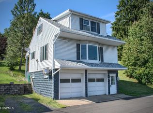 1823 Raven Ave, Coal Township, PA 17866