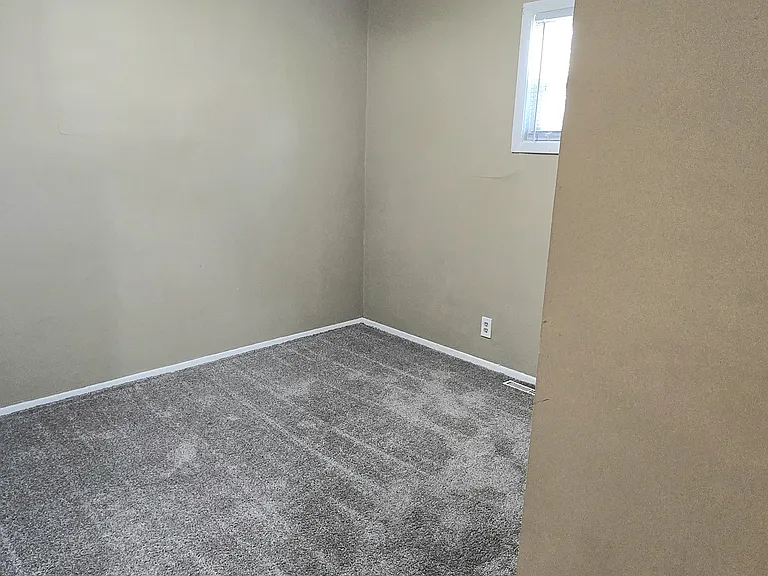635 Steahlin Ave — Photo 7