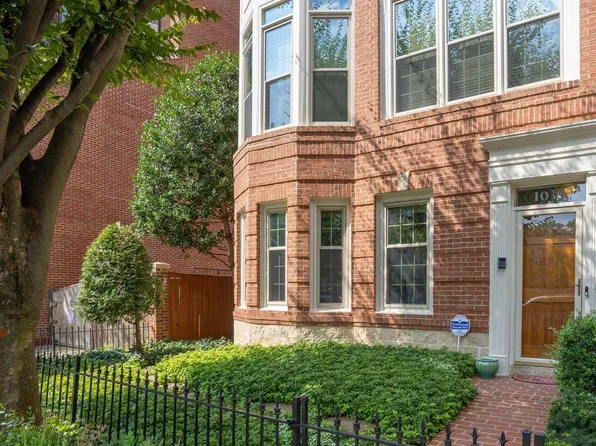 1030 N Stafford St, Arlington, VA 22201