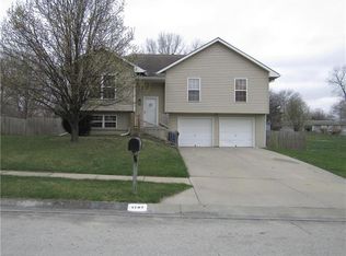 1707 Briarwood Ln, Excelsior Springs, MO 64024