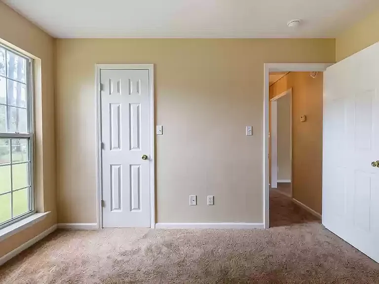5108 Woodsdale Dr — Photo 6