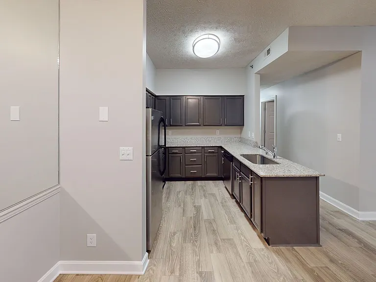 Aspenwood Apartments — Photo 30